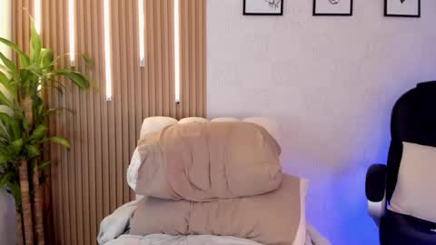 dorian_mystery online show from 10-31-25, 06:42