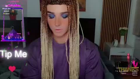 Snapshot of dorian_reed chatting on 06-18-26, 10:25 Helen my second account online show from 06-18-26, 10:25