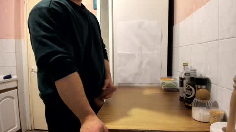 Snapshot of doriancretu95 chatting on 12-19-24, 07:29 menu below online show from 12-19-24, 07:29