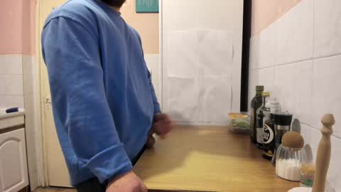 Snapshot of doriancretu95 chatting on 12-23-24, 09:08 menu below online show from 12-23-24, 09:08