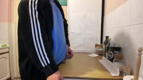 Snapshot of doriancretu95 chatting on 01-16-25, 04:49 menu below online show from 01-16-25, 04:49