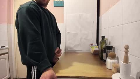 Snapshot of doriancretu95 chatting on 02-12-25, 07:45 menu below online show from 02-12-25, 07:45