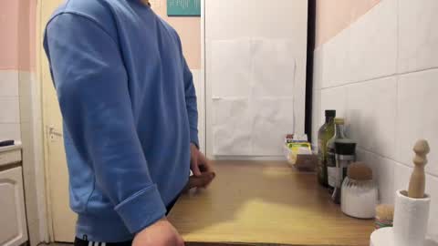 Snapshot of doriancretu95 chatting on 02-16-25, 10:10 menu below online show from 02-16-25, 10:10