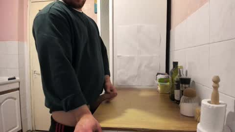 Snapshot of doriancretu95 chatting on 02-25-25, 07:47 menu below online show from 02-25-25, 07:47