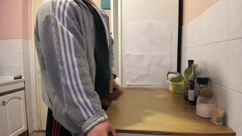 Snapshot of doriancretu95 chatting on 02-27-25, 05:24 menu below online show from 02-27-25, 05:24