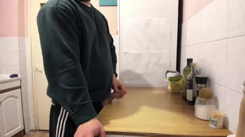 Snapshot of doriancretu95 chatting on 02-28-25, 07:14 menu below online show from 02-28-25, 07:14