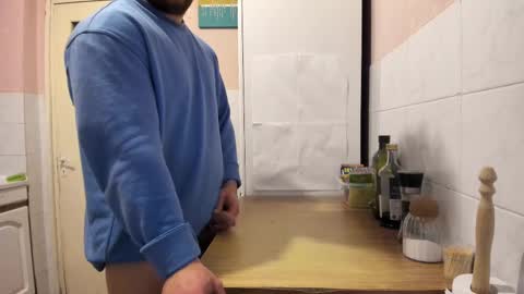 Snapshot of doriancretu95 chatting on 03-06-25, 08:16 menu below online show from 03-06-25, 08:16