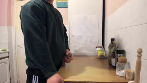 Snapshot of doriancretu95 chatting on 03-12-25, 05:35 menu below online show from 03-12-25, 05:35