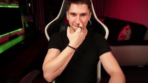 Snapshot of dorianreyes chatting on 01-09-25, 02:11 Dorian Reyes online show from 01-09-25, 02:11