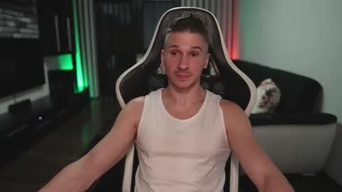 Dorian Reyes online show from 11-02-25, 02:03