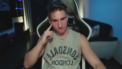 Dorian Reyes online show from 11-08-25, 12:22