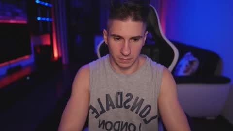 Dorian Reyes online show from 11-26-25, 12:44