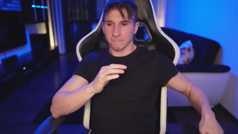 Snapshot of dorianreyes chatting on 01-11-26, 12:04 Dorian Reyes online show from 01-11-26, 12:04