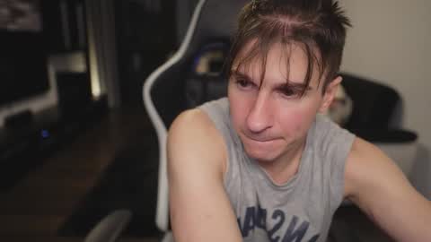 Snapshot of dorianreyes chatting on 01-15-26, 02:05 Dorian Reyes online show from 01-15-26, 02:05