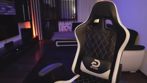 Snapshot of dorianreyes chatting on 02-19-26, 11:34 Dorian Reyes online show from 02-19-26, 11:34