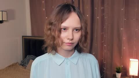 Snapshot of doribiltz chatting on 11-07-25, 07:14 Violet online show from 11-07-25, 07:14