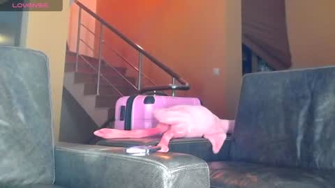 ALEX -  follow  online show from 10-12-25, 09:25