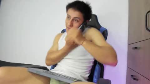 Snapshot of dorman_boy chatting on 11-10-25, 02:10 dorman_boy online show from 11-10-25, 02:10