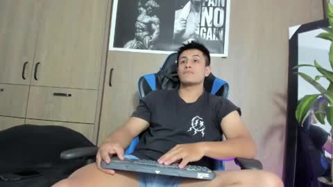 Snapshot of dorman_boy chatting on 05-23-26, 04:18 dorman_boy online show from 05-23-26, 04:18