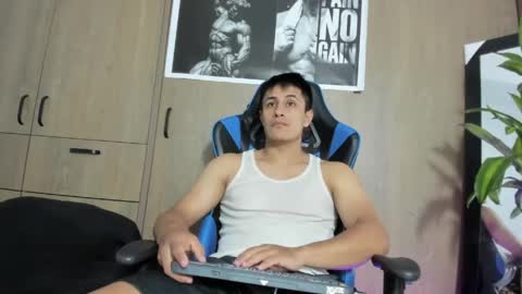 Snapshot of dorman_boy chatting on 05-25-26, 03:56 dorman_boy online show from 05-25-26, 03:56