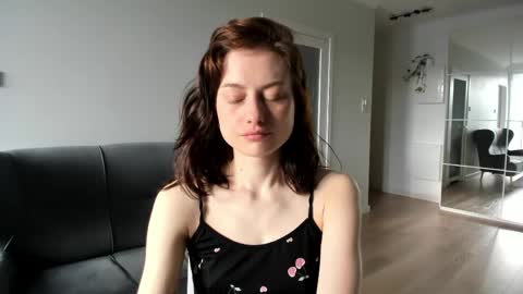 dormineaa online show from 04-24-26, 05:32