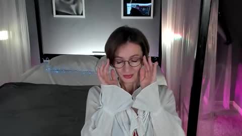 Dorothy Next stream on Monday at 3am-9am online show from 12-03-25, 03:03