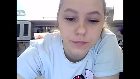 Snapshot of dorrie_ann chatting on 12-10-24, 02:17 Dorrie Ann online show from 12-10-24, 02:17