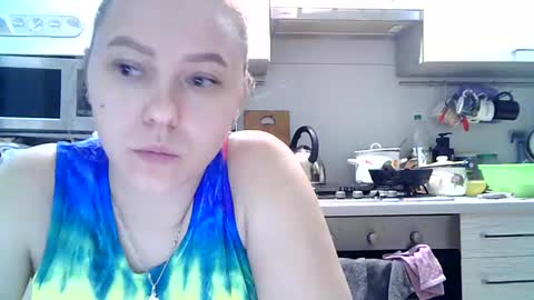 Snapshot of dorrie_ann chatting on 12-27-24, 01:39 Dorrie Ann online show from 12-27-24, 01:39