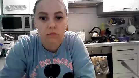 Snapshot of dorrie_ann chatting on 02-06-25, 06:24 Dorrie Ann online show from 02-06-25, 06:24