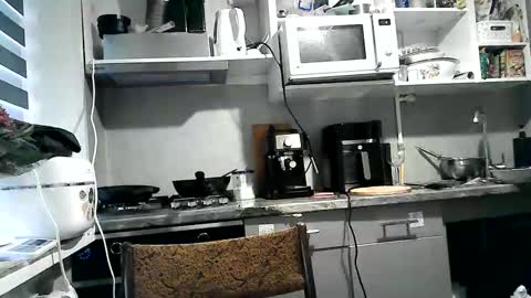 Snapshot of dorrie_ann chatting on 09-15-25, 05:18 Dorrie Ann online show from 09-15-25, 05:18