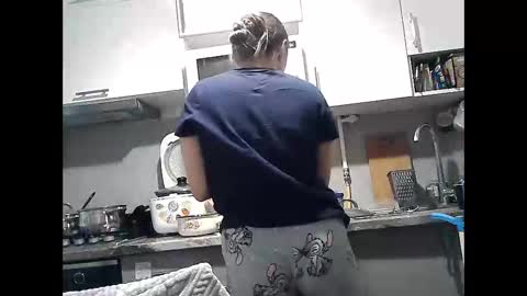 Snapshot of dorrie_ann chatting on 10-05-25, 02:15 Dorrie Ann online show from 10-05-25, 02:15