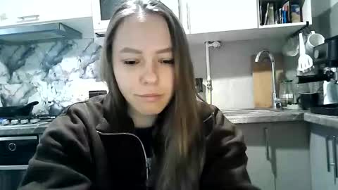 Snapshot of dorrie_ann chatting on 10-17-25, 06:27 Dorrie Ann online show from 10-17-25, 06:27