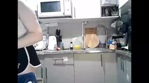 Snapshot of dorrie_ann chatting on 10-19-25, 05:41 Dorrie Ann online show from 10-19-25, 05:41