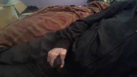 Hello  welcome to Slutsville  I am the Naked Chef  really  but you may call me Peter online show from 02-11-26, 11:15