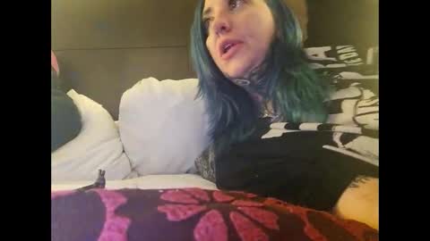 dosedgirl online show from 12-14-24, 12:01