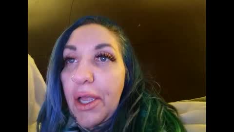 dosedgirl online show from 12-17-24, 06:35