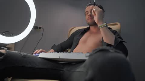 Keen online show from 02-14-25, 11:42