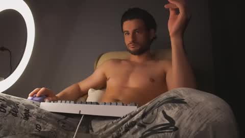 Keen online show from 03-06-25, 11:09