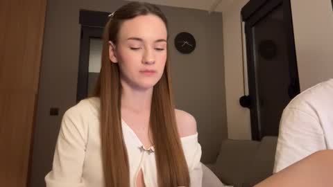 Alice and Mark online show from 09-10-25, 08:09