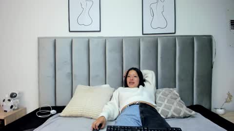 Snapshot of double_temptatiion_ chatting on 02-14-26, 12:24 Vall Lufan online show from 02-14-26, 12:24