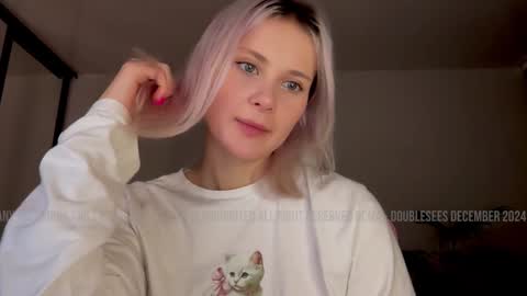 Snapshot of doublecuties chatting on 12-13-24, 03:05 Lana Eva dont forget to give us a thumb up online show from 12-13-24, 03:05