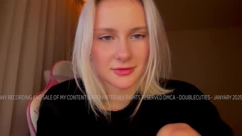 Snapshot of doublecuties chatting on 01-10-25, 08:04 Lana Eva dont forget to give us a thumb up online show from 01-10-25, 08:04