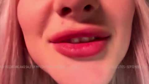 Snapshot of doublecuties chatting on 09-20-25, 08:21 Lana Eva dont forget to give us a thumb up online show from 09-20-25, 08:21