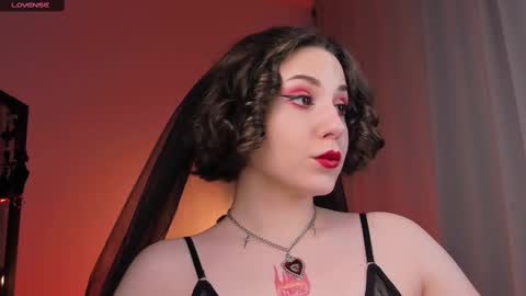 Snapshot of doublee_trouble chatting on 02-18-25, 08:58 Eva ana Liza online show from 02-18-25, 08:58