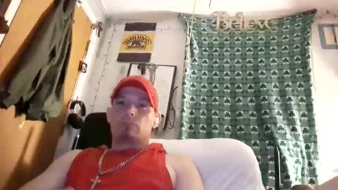 Snapshot of dougiebisme chatting on 04-28-26, 02:21 dougiebisme online show from 04-28-26, 02:21