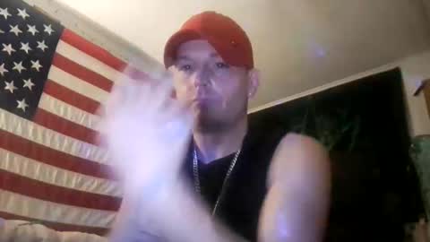 Snapshot of dougiebisme chatting on 05-01-26, 03:55 dougiebisme online show from 05-01-26, 03:55