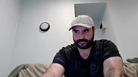 Snapshot of dougii87 chatting on 05-22-26, 04:23 DaddyDougie online show from 05-22-26, 04:23