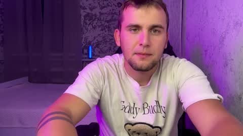 douglas_666 online show from 09-08-25, 06:51