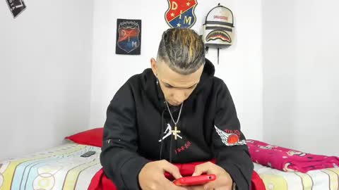 Snapshot of douglas_gallegos chatting on 12-02-24, 01:14 douglas_gallegos online show from 12-02-24, 01:14