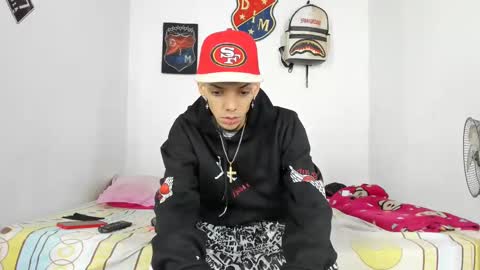 Snapshot of douglas_gallegos chatting on 12-09-24, 04:12 douglas_gallegos online show from 12-09-24, 04:12